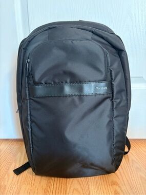 Targus Black Everyday Laptop Backpack Safire Plus NWT